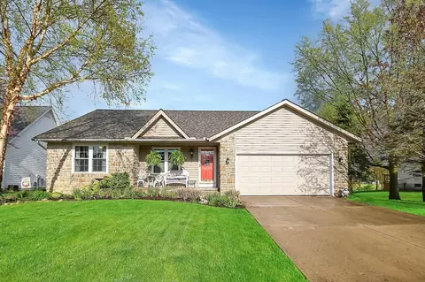 1027 Willow Creek Dr, Plain City, OH 43064