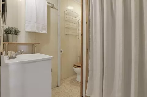 Bath - 200 E Main St, Mcarthur, OH 45651 photo 2 of 11
