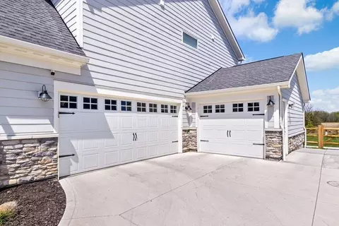 Exterior - 3788 Aviary Loop, Hilliard, OH 43026 photo 6 of 13