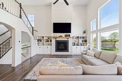 Living - 3788 Aviary Loop, Hilliard, OH 43026 photo 1 of 5