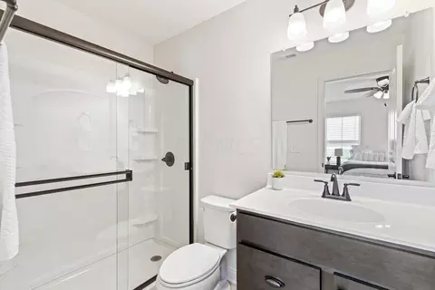 Bath - 3788 Aviary Loop, Hilliard, OH 43026 photo 5 of 6