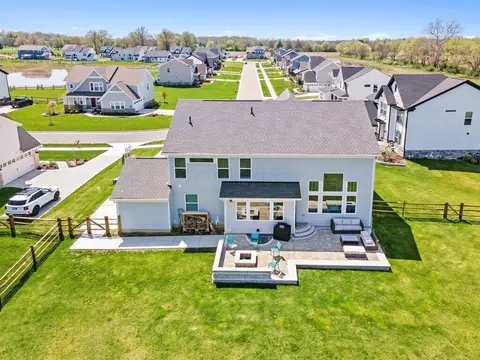 Exterior - 3788 Aviary Loop, Hilliard, OH 43026 photo 11 of 13