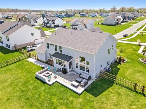 Exterior - 3788 Aviary Loop, Hilliard, OH 43026 photo 10 of 13