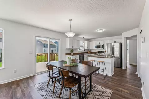 Dining - 900 Salinger Dr, Lithopolis, OH 43136 photo 1 of 3