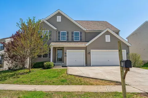 900 Salinger Dr, Lithopolis, OH 43136