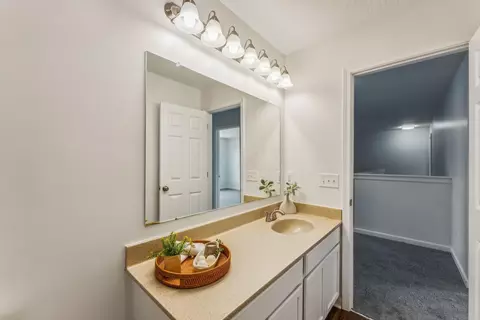 Bath - 900 Salinger Dr, Lithopolis, OH 43136 photo 7 of 7