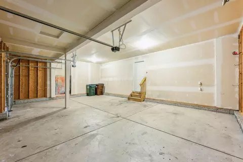 Exterior - 900 Salinger Dr, Lithopolis, OH 43136 photo 6 of 12