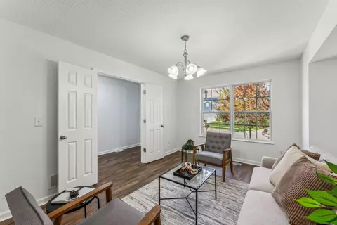 Living - 900 Salinger Dr, Lithopolis, OH 43136 photo 1 of 5