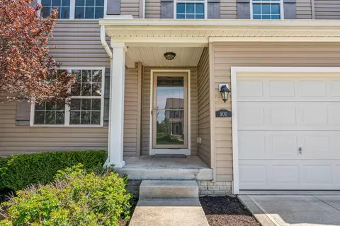Exterior - 900 Salinger Dr, Lithopolis, OH 43136 photo 4 of 12