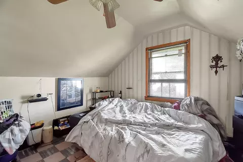 Bedroom - 901 Pine St, Springfield, OH 45505 photo 2 of 3