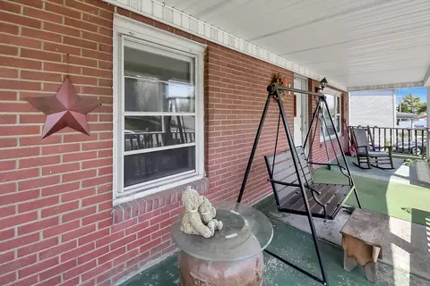 Exterior - 901 Pine St, Springfield, OH 45505 photo 5 of 11