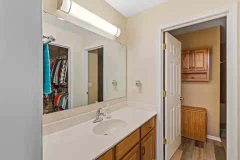 Bath - 2535 Gast Dr, Prospect, OH 43342 photo 2 of 7