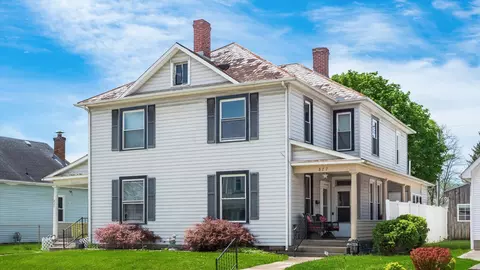 825 N 827 N Broad St, Lancaster, OH 43130