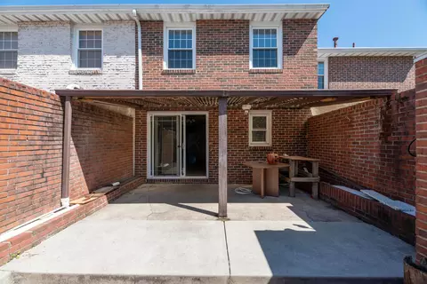 1070 Hardesty Pl W, Columbus, OH 43204