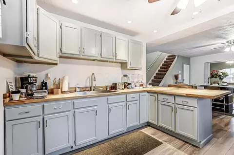Kitchen - 1655 Morgan St, Springfield, OH 45503 photo 2 of 4