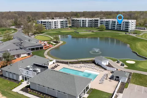 5285 Highpointe Lakes Dr #302, Westerville, OH 43081