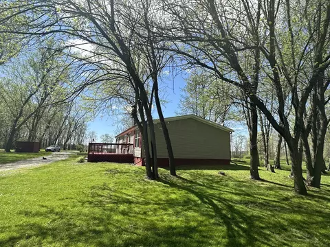 Exterior - 4011 Walnut Rd, Hebron, OH 43025 photo 7 of 9