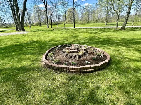 Exterior - 4011 Walnut Rd, Hebron, OH 43025 photo 8 of 9