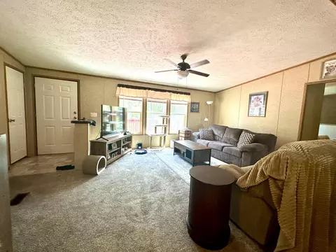 Living - 4011 Walnut Rd, Hebron, OH 43025 photo 1 of 2