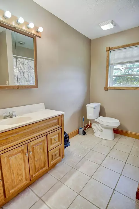 Bath - 428 6th St, Philo, OH 43771 photo 4 of 4