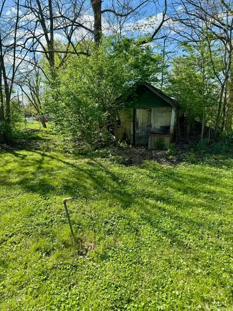 Exterior - 2190 Rosedale Rd, Irwin, OH 43029 photo 7 of 10