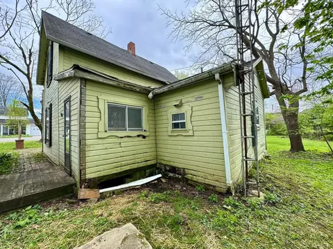 Exterior - 2190 Rosedale Rd, Irwin, OH 43029 photo 4 of 10