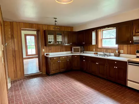 Kitchen - 2190 Rosedale Rd, Irwin, OH 43029 photo 1 of 3
