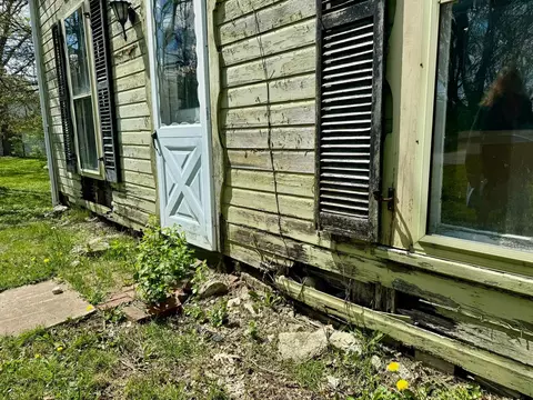 Exterior - 2190 Rosedale Rd, Irwin, OH 43029 photo 3 of 10