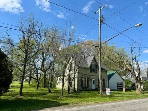 Exterior - 2190 Rosedale Rd, Irwin, OH 43029 photo 2 of 10