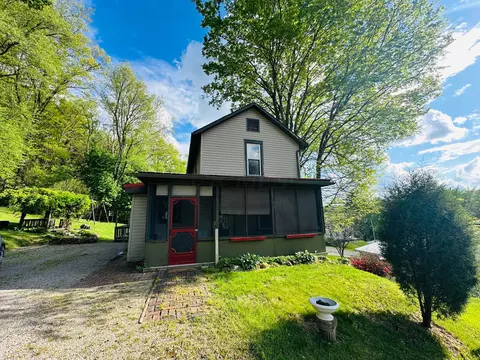 522 Grant St, Crooksville, OH 43731