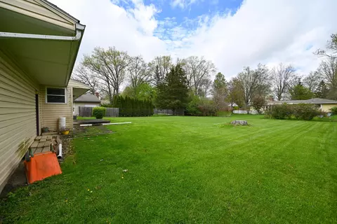 Exterior - 1220 Arbor Ln, Marion, OH 43302 photo 17 of 22