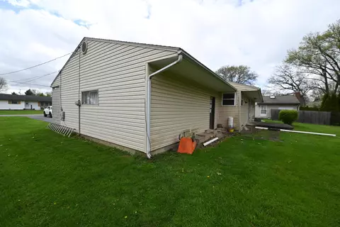 Exterior - 1220 Arbor Ln, Marion, OH 43302 photo 16 of 22