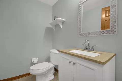 Bath - 508 Sycamore Ct, Marion, OH 43302 photo 1 of 4