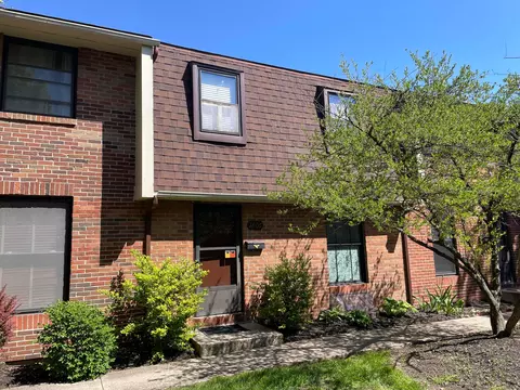 1806 Willoway Cir S, Columbus, OH 43220