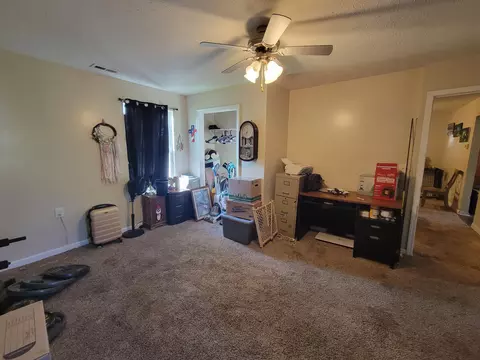 Living - 614 S Scioto St, Circleville, OH 43113 photo 4 of 4