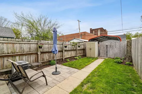 Exterior - 352 E Mithoff St, Columbus, OH 43206 photo 5 of 6