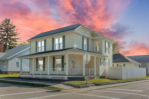 114 S Johns St, Amanda, OH 43102