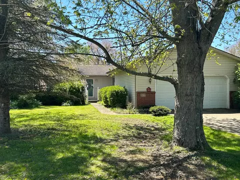 227 N Vernon Ave, Newark, OH 43055