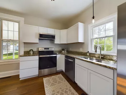 Kitchen - 658 E Chestnut St, Lancaster, OH 43130 photo 1 of 4