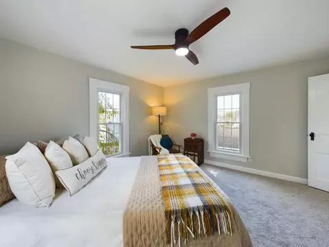 Bedroom - 658 E Chestnut St, Lancaster, OH 43130 photo 6 of 8