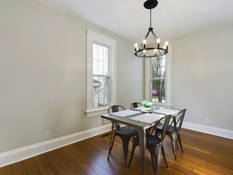 Dining - 658 E Chestnut St, Lancaster, OH 43130 photo 1 of 3