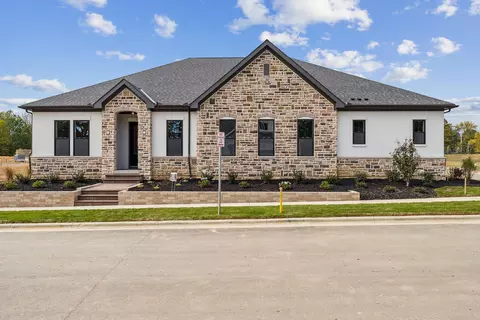 6428 Garden Lp, Westerville, OH 43082