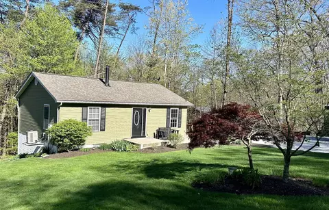 6283 Sponagle Rd SE, Sugar Grove, OH 43155