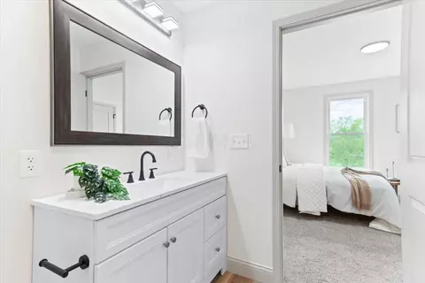 Bath - 1295 E Mound St, Columbus, OH 43205 photo 2 of 4