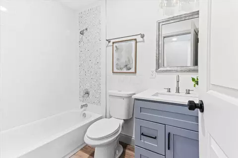 Bath - 1295 E Mound St, Columbus, OH 43205 photo 3 of 4