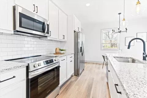 Kitchen - 1295 E Mound St, Columbus, OH 43205 photo 2 of 3