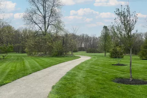 Exterior - 1073 Eberton Ave, Blacklick, OH 43004 photo 6 of 7