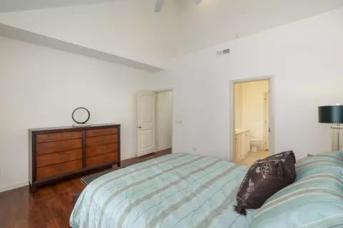 Bedroom - 1073 Eberton Ave, Blacklick, OH 43004 photo 2 of 3