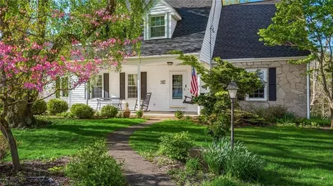 102 Eastview Dr, New Concord, OH 43762
