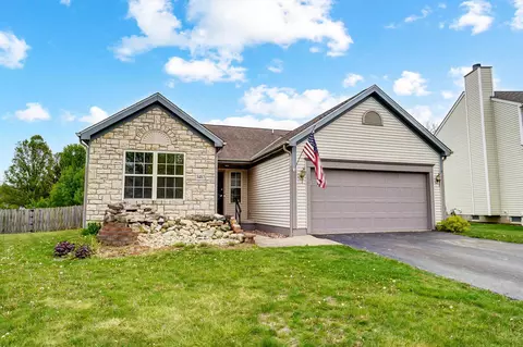 3483 Treeline Ln, Grove City, OH 43123